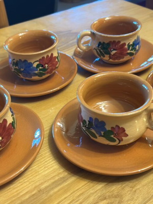 Tea cups like new, set of 6 ceramic painted with saucers