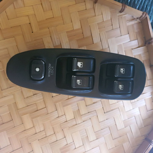 KIA Sephia window switch like new