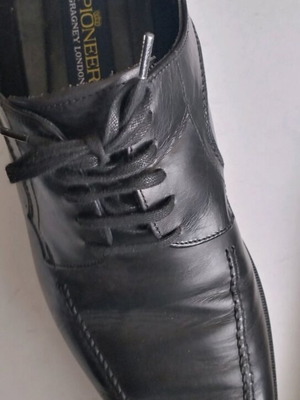 Men's black dress shoes like new, size 45