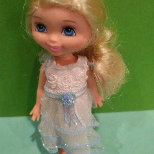 Kelly dolls little princess pack of 2 like new