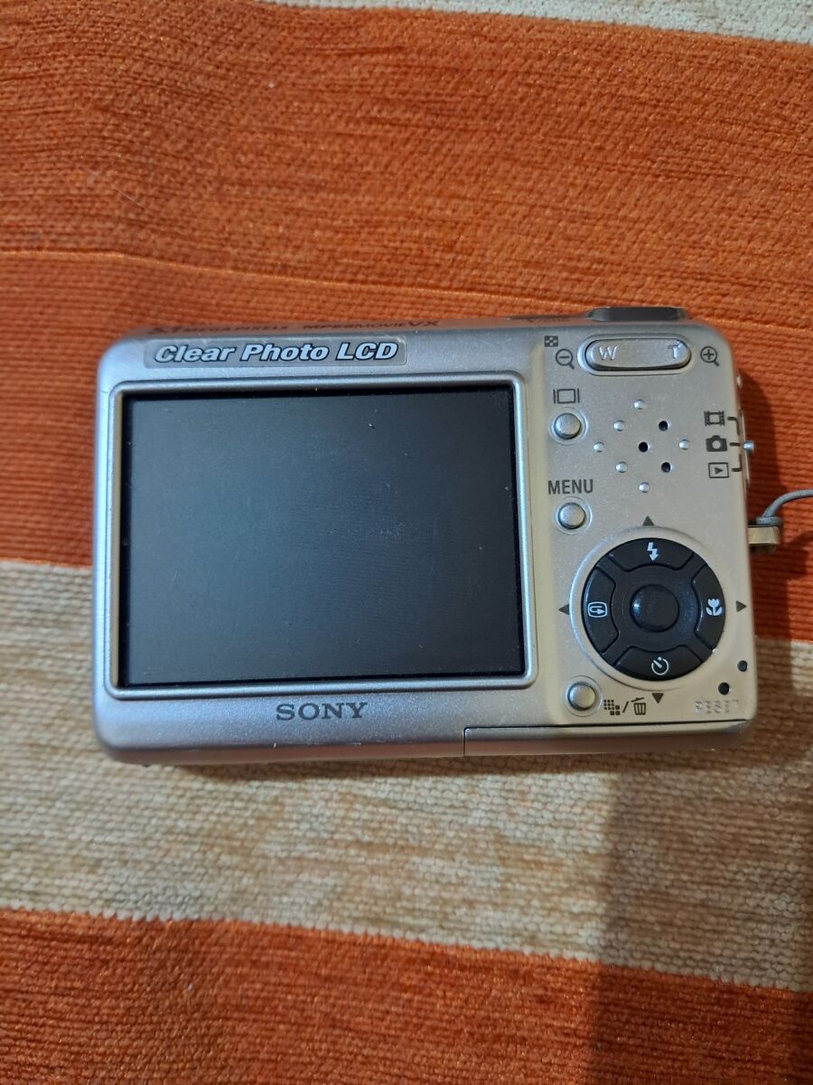 Sony Cyber-shot DSC-T3 digital camera… - € 50,00 - Vendora.cy