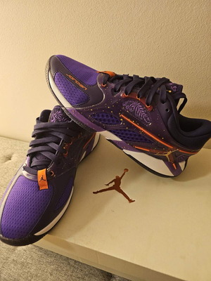 Jordan αθλητικά παπούτσια καινούργια, μέγεθος 39, μωβ
