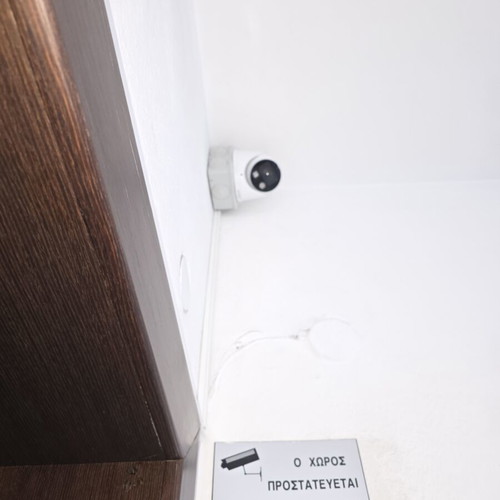 Dahua IPC-HDW3549H-AS-PV-0280B-S4 5MP TiOC Active Deterrence Camera like new with waterproof junction box