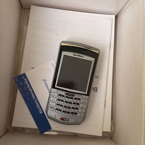 BlackBerry 7100g like new with box and manuals collectible