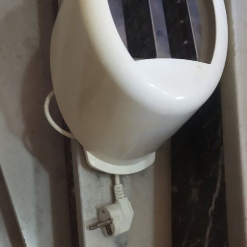 Electric Toaster and Cheese Grater set like new