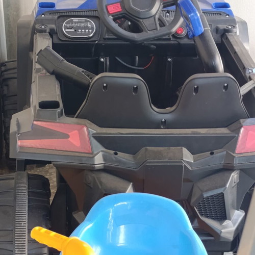 Electric Off Road Jeep 12 V used, two-seater black blue