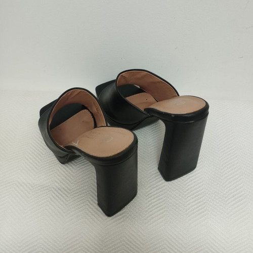 Bozikis mules size 38, like new, black