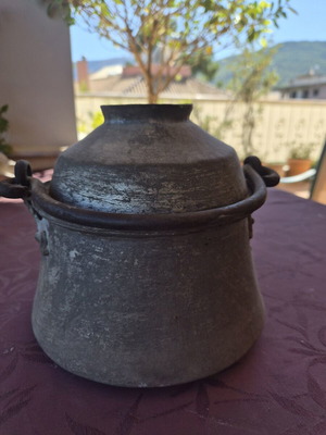 Vintage copper cooking pot with lid, antique 50+ years