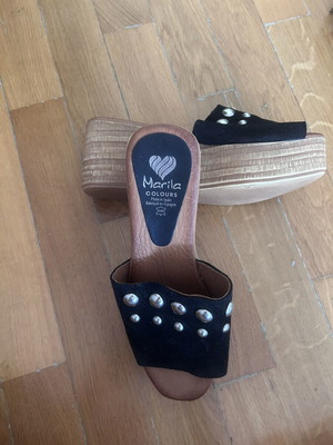 Marila Footwear black platform sandals like new with studs size 39