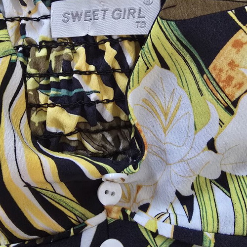Crop top with exotic tropical print and adjustable straps, size T3