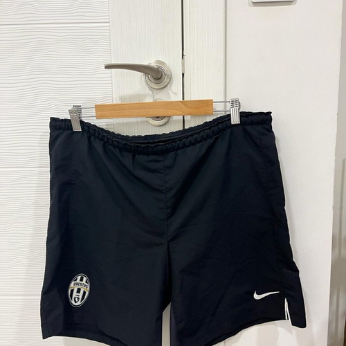 Juventus F.C. Nike men's shorts used, size small, vintage 90s 00s