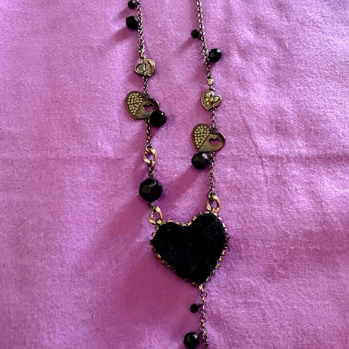 Vintage Statement Necklace with Black Heart, Zirconia & Romantic Gothic Details used