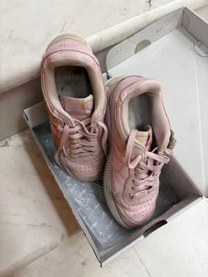 Nike Air shoes used size 38 pink