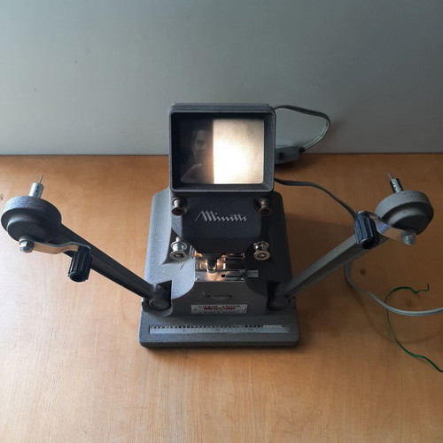 Minette Viewer Editor vintage 8mm film projector used