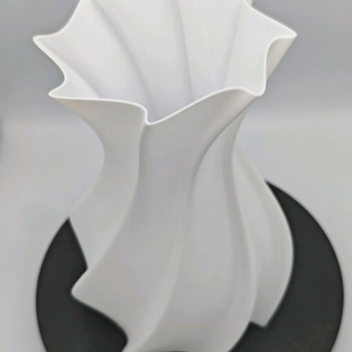 3D printed vase new, white, height 18cm