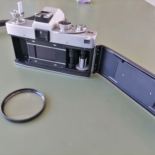 Minolta SRT 303b 35mm analog camera with MC Rokkor-PF lens