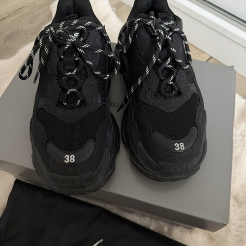 Balenciaga Triple S sneakers like new, size 38, black