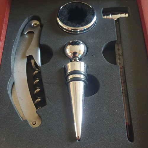 Wine serving set new with stainless steel accessories and wooden case