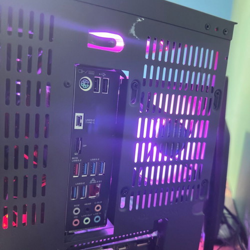Gaming PC i5 10400 with GTX 1650, 16GB RAM, RGB case, like new