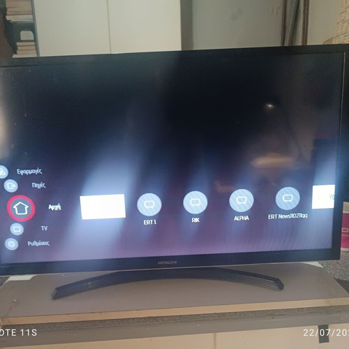 Hitachi 32 smart TV used
