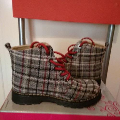 Multicolor boots size 36 new with knitted texture and soft leather