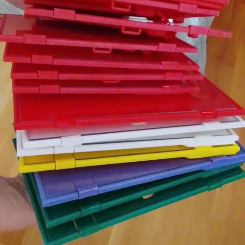 Plastic children's photo frames in red, like new
