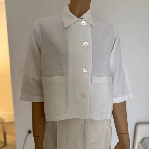 Ikks white linen 3/4 short jacket like new with side buttons