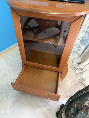 Classic TV cabinet, like new