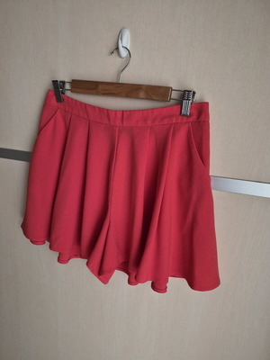 Skort Atmosphere red size M like new