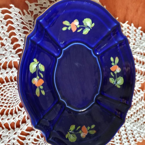 Oval blue vintage plate like new with colorful floral details