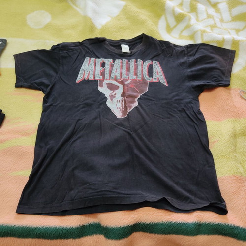 Metallica T shirt used, size large, black