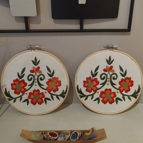 Embroidery set on hoop like new, diameter 19cm, boho style