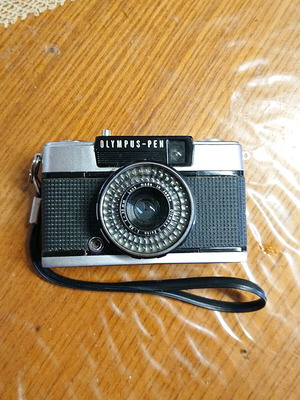 Olympus PEN EES-2 used half frame camera