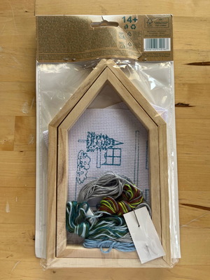 Cross-stitch embroidery set with wooden house-shaped frame new