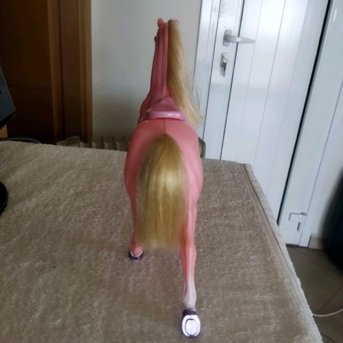 Pink Horse Barbie vintage Mattel in like new condition 27×30 cm