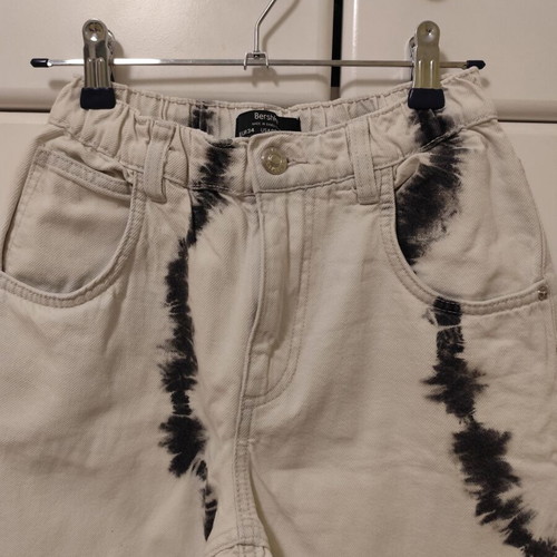 Bershka ψηλομέσο παντελόνι EUR 34