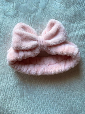 Hairband pink like new, elastic and soft