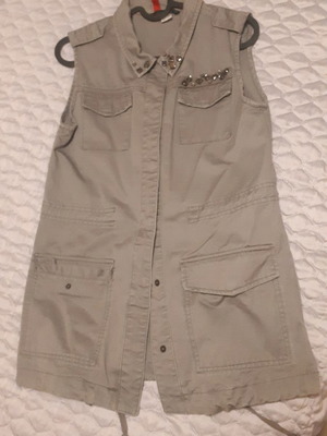 H.M vest used, size S, khaki color