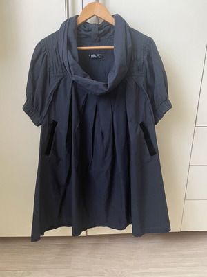 Heel short-sleeve dress dark blue like new