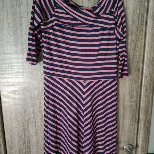 Striped dress size medium 40 like new