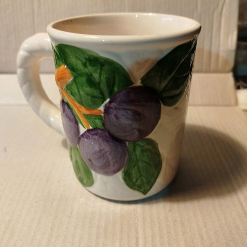 Shafford vintage 1980s embossed fruit mug used