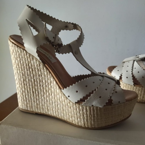 Pargiana leather platform sandals size 39 like new, white beige