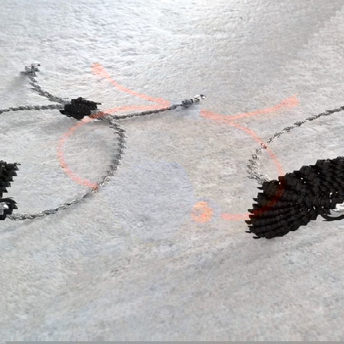 Βραχιόλι μεταλιζέ ροζ χρυσό με μαύρο φυλλαράκι και πέτρες αιματίτη χειροποίητο