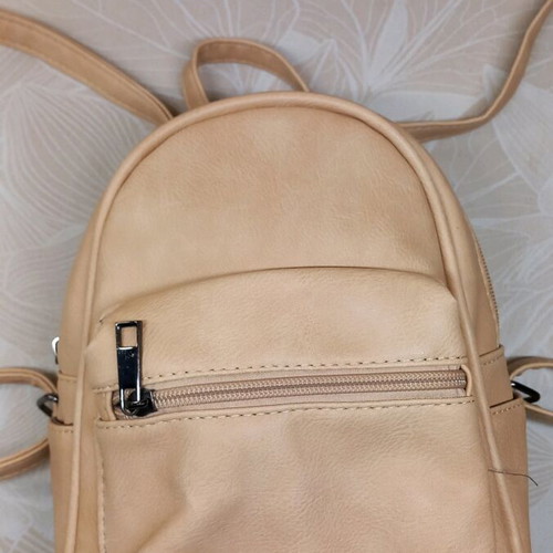 Women’s backpack bag synthetic leather like new, beige-biscuit