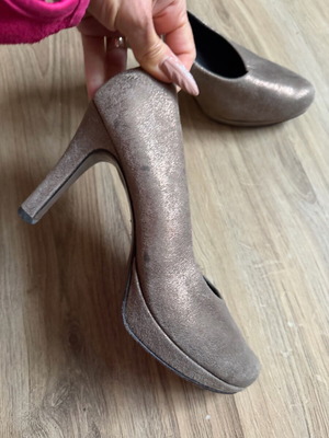 Paul Frank women's high heel shoes like new, size 38.5