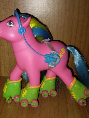 My Little Pony Tales 1993 Rollerskate Ponies Melody used with walkman and headphones