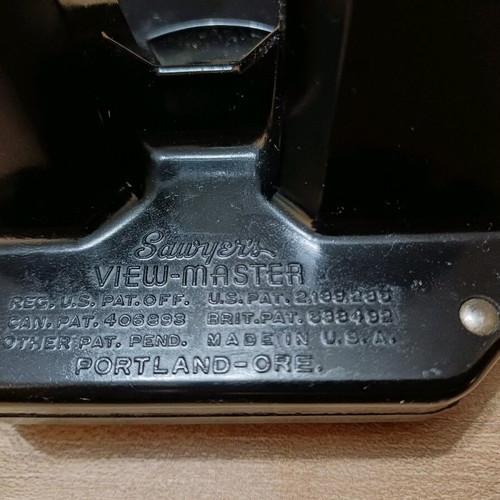 View Master used vintage bakelite with New York photo reel
