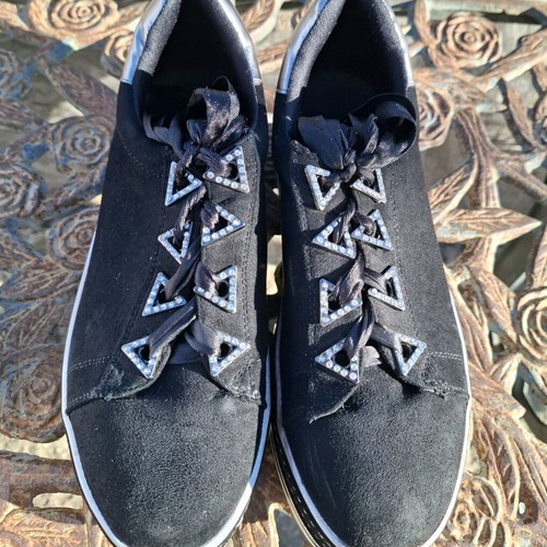 Platform shoes like new, size 39 fitting also 40, black and silver