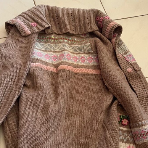 Benetton cardigan used, beige, for girls 10-11 years old