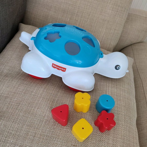Fisher Price educational turtle for 12m+ like new